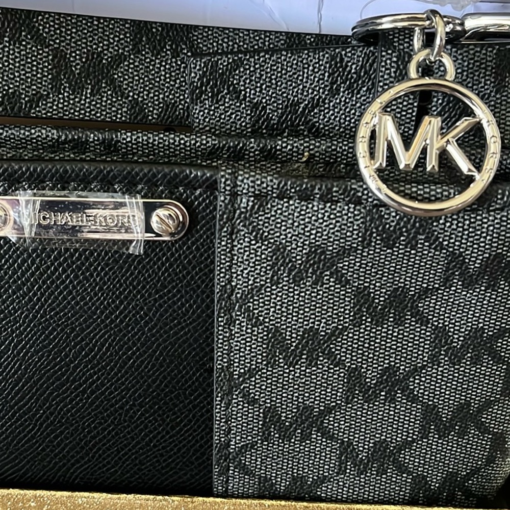 MK Belt Bag 🖤 NWT Michael Kors